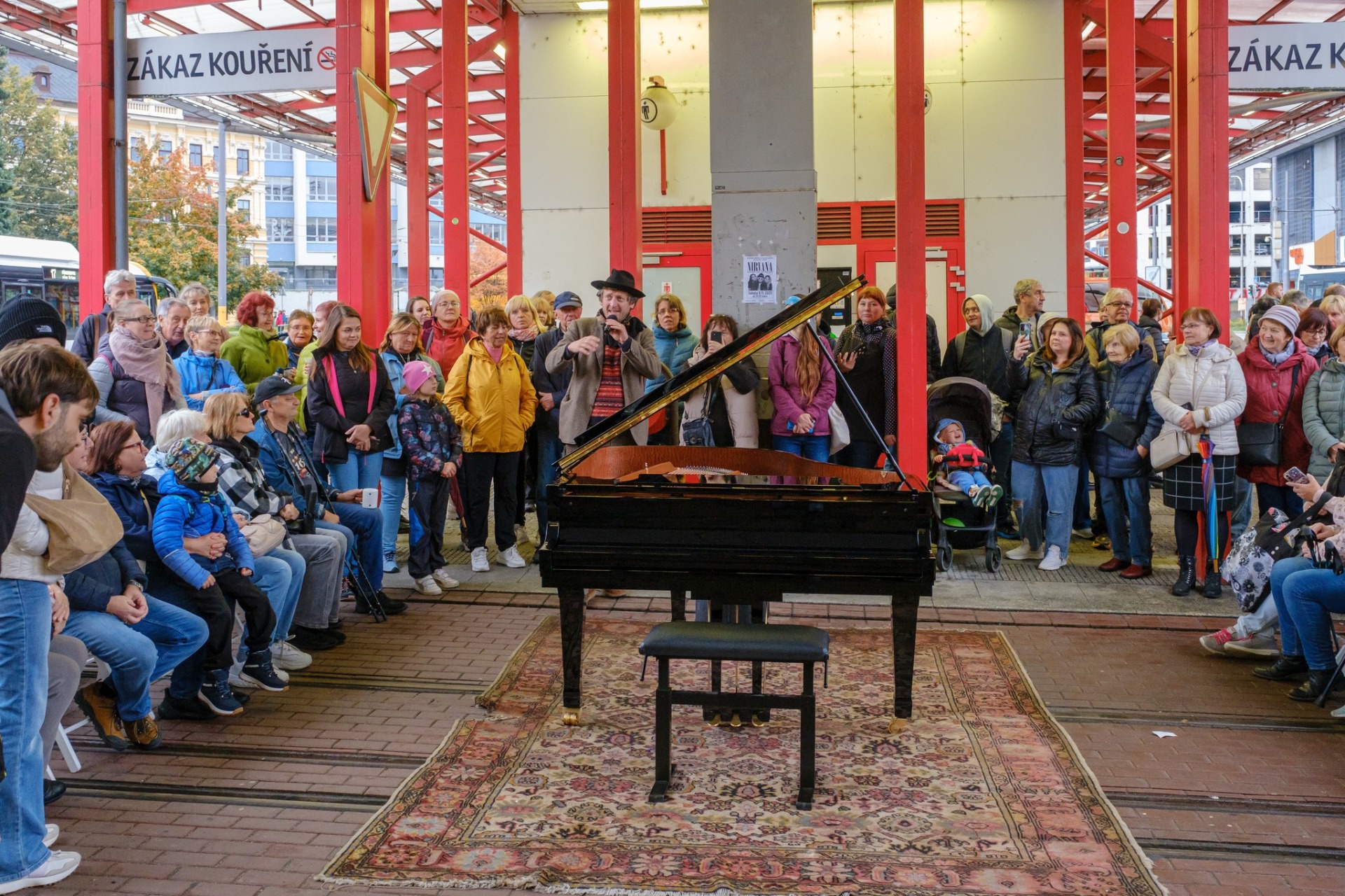 Photography 2 of project Public Concert at Bus Station in Liberec